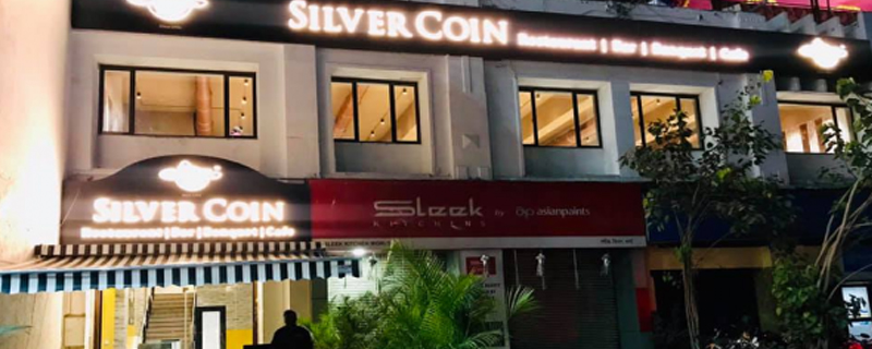 Silver Coin Restaurant & Bar 